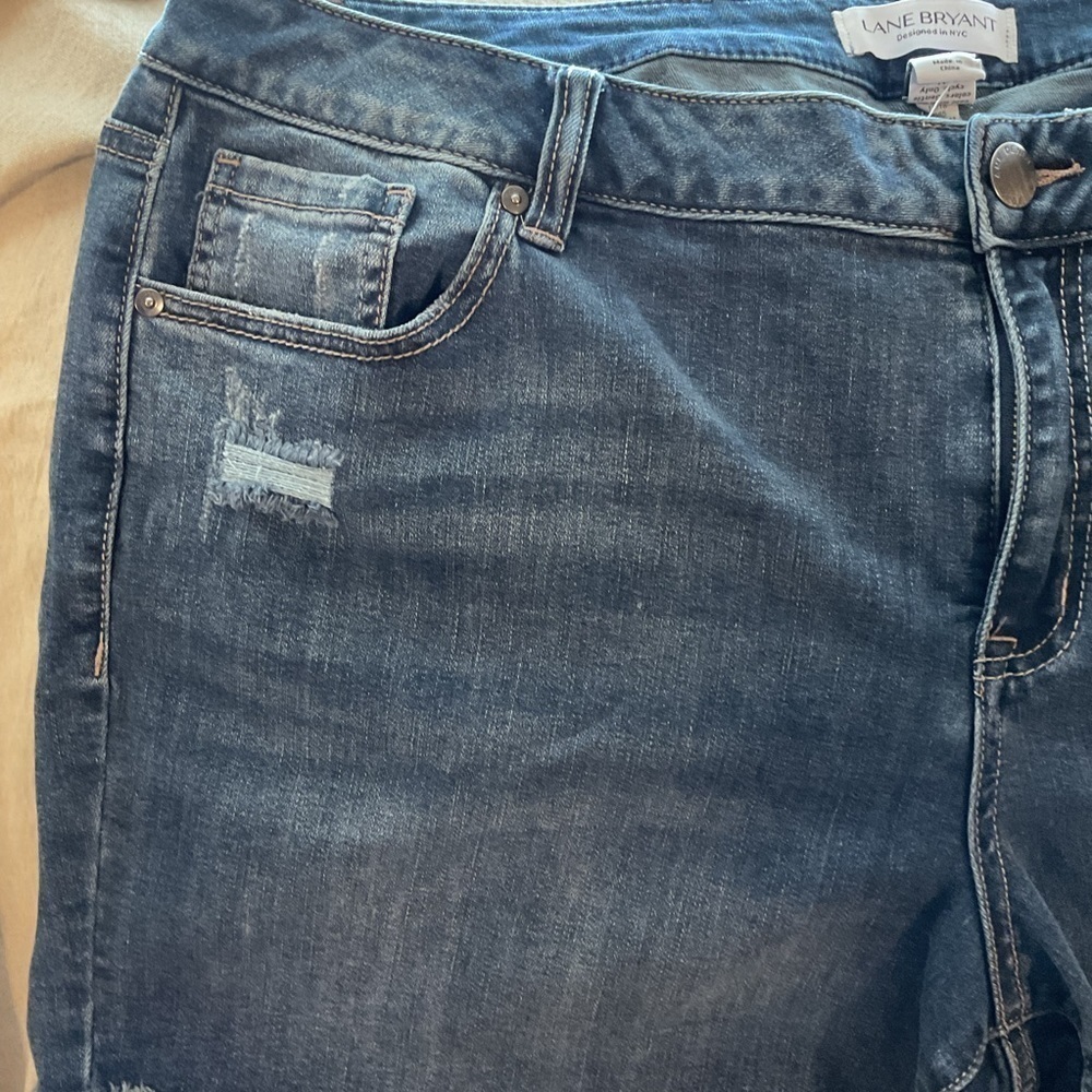 Lane Bryant Women’s Distressed Jean Girlfriend Shorts Lace Trim Mid Rise - Picture 6 of 9